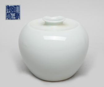 Chinese Cream White Glazed Porcelain Water Pot