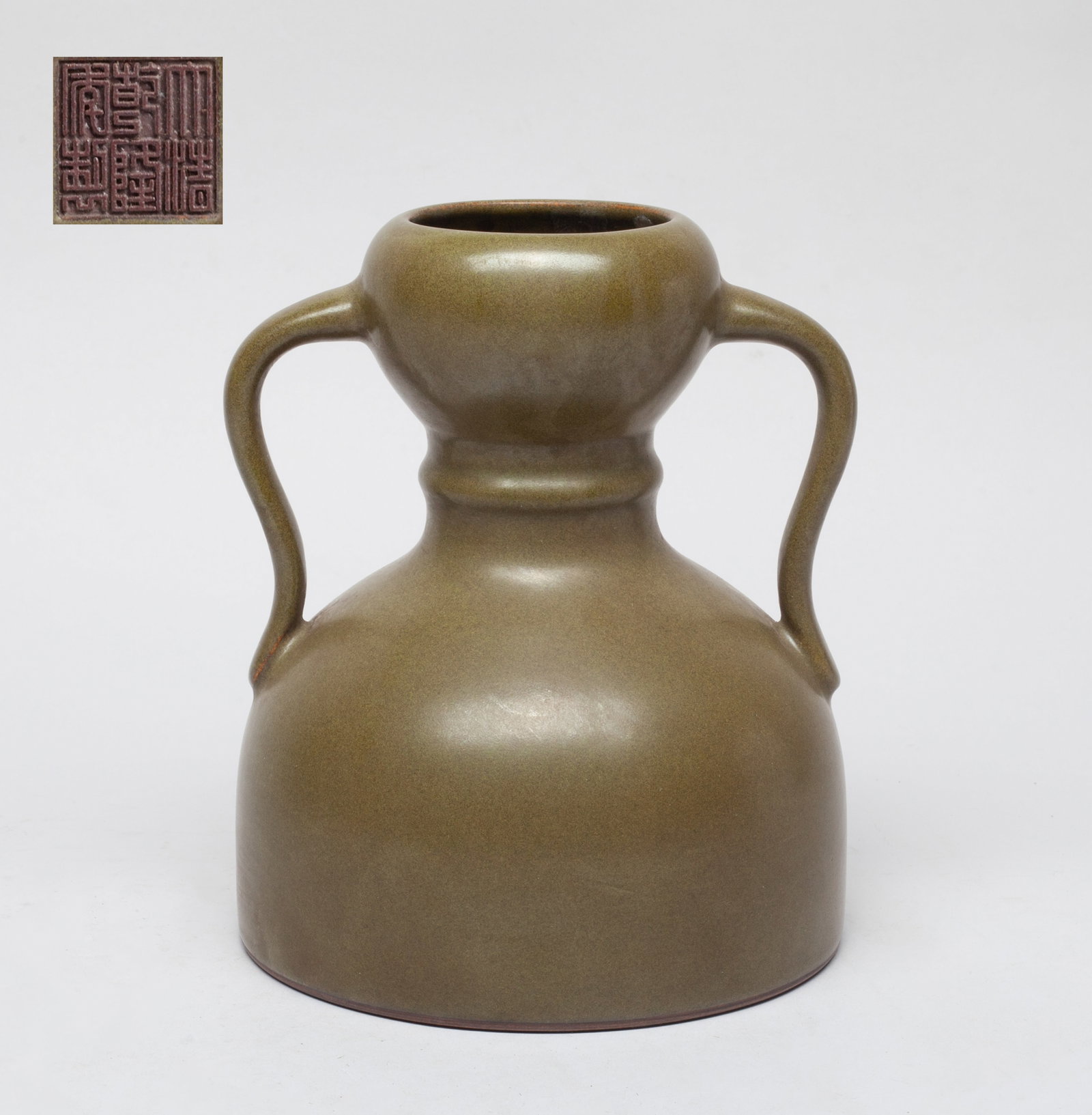 Estate Chinese Tea Dust Porcelain Vase: Special form Chinese porcelain vase, the interior neck and exterior covered with tea dust glaze, the bottom incised with a six-character mark. Approx. 6.7*5.7*5.7 inch.