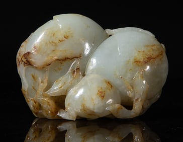 Chinese Russet Jade Table Sculpture of Peach