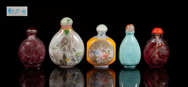 Estate Set Chinese Peiking Glass Snuff Bottles