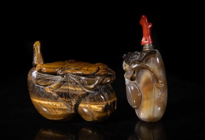 Two Old Chinese Export Snuff Bottles
