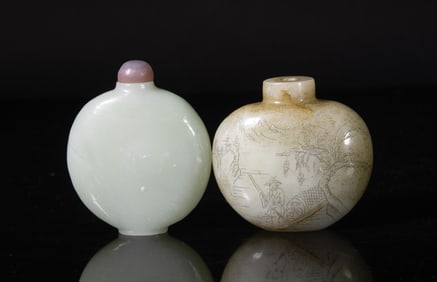 Estate Two Chinese Jade Snuff Bottles