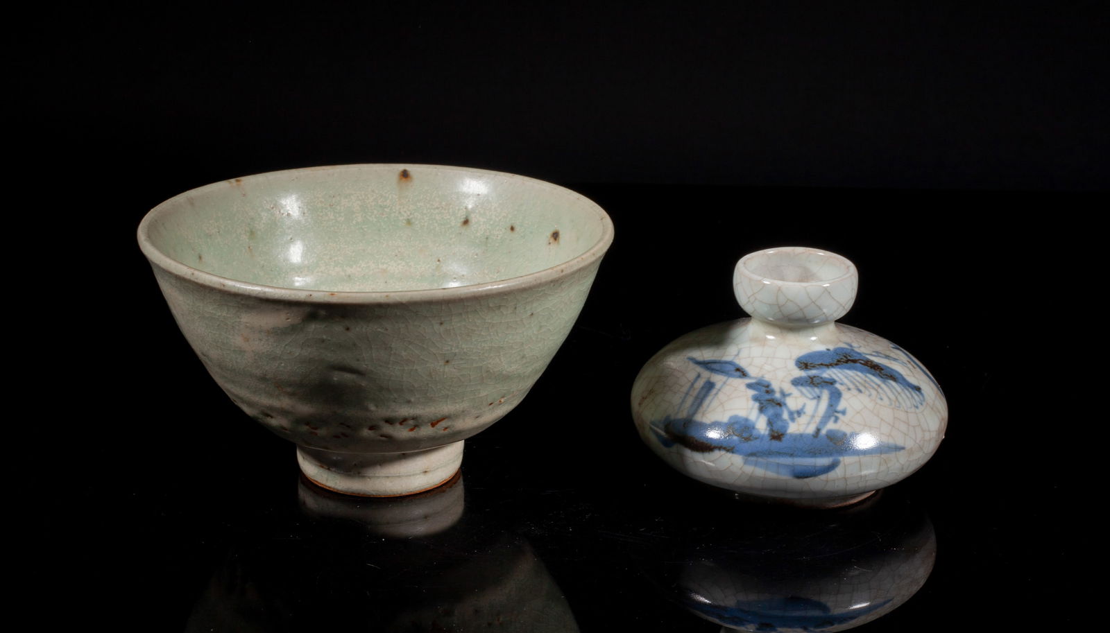Korean Joseon Porcelain Bowl, Water Pot (1 of 10)
