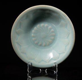 Chinese Ru Type Porcelain Lotus Plate