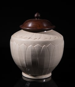 Estate Chinese Ding Ware Porcelain Jar