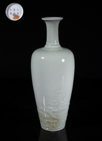 Chinese Green Glazed Porcelain Cabinet Vase