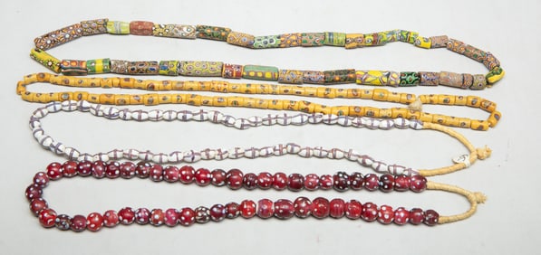 Set World Trade Glass Beads Collection