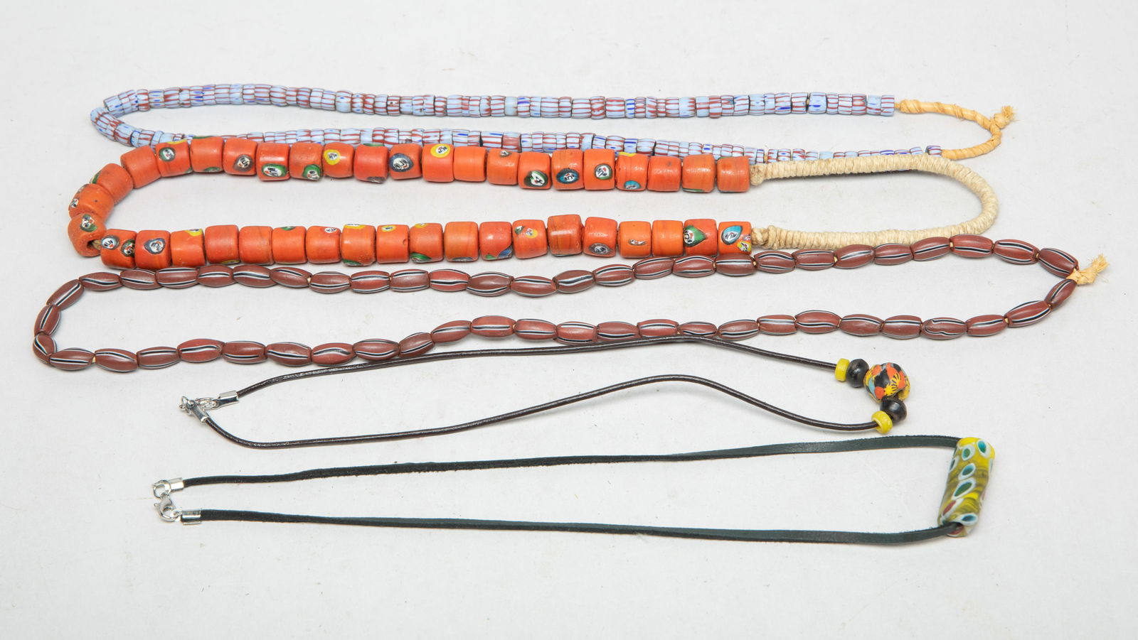 Set World Trade Glass Beads Necklaces (1 of 15)