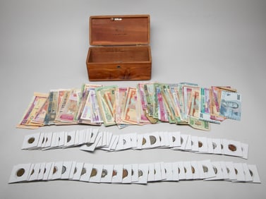 Estate Large Set World Coins & Banknotes