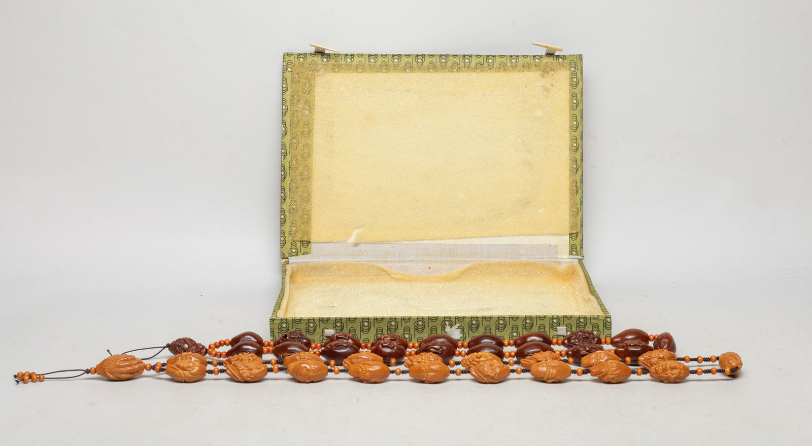 Vintage Chinese Carved Nuts Prayer Beads (1 of 14)