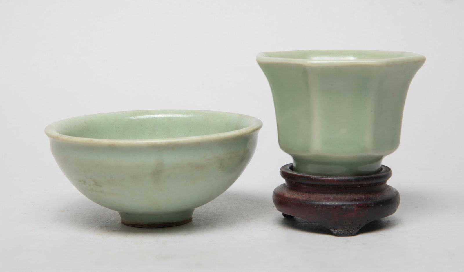 Estate Two Chinese Longquan Porcelain Tea Cups (1 of 15)