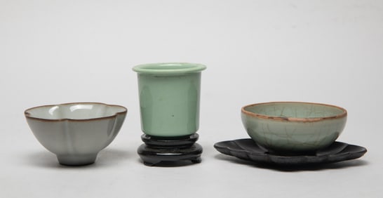 Estate Set Chinese Porcelain Tea Cups