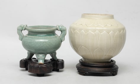 Two Chinese Export Porcelain Censer, Jar