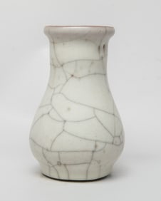 Chinese Guan Ware Porcelain Cabinet Vase