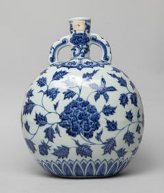 Estate Chinese Export Blue & White Porcelain Vase