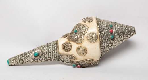 Estate Large Chinese Sino-Tibetan Shell