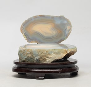 Vintage Chinese Cameo Agate Sculpture