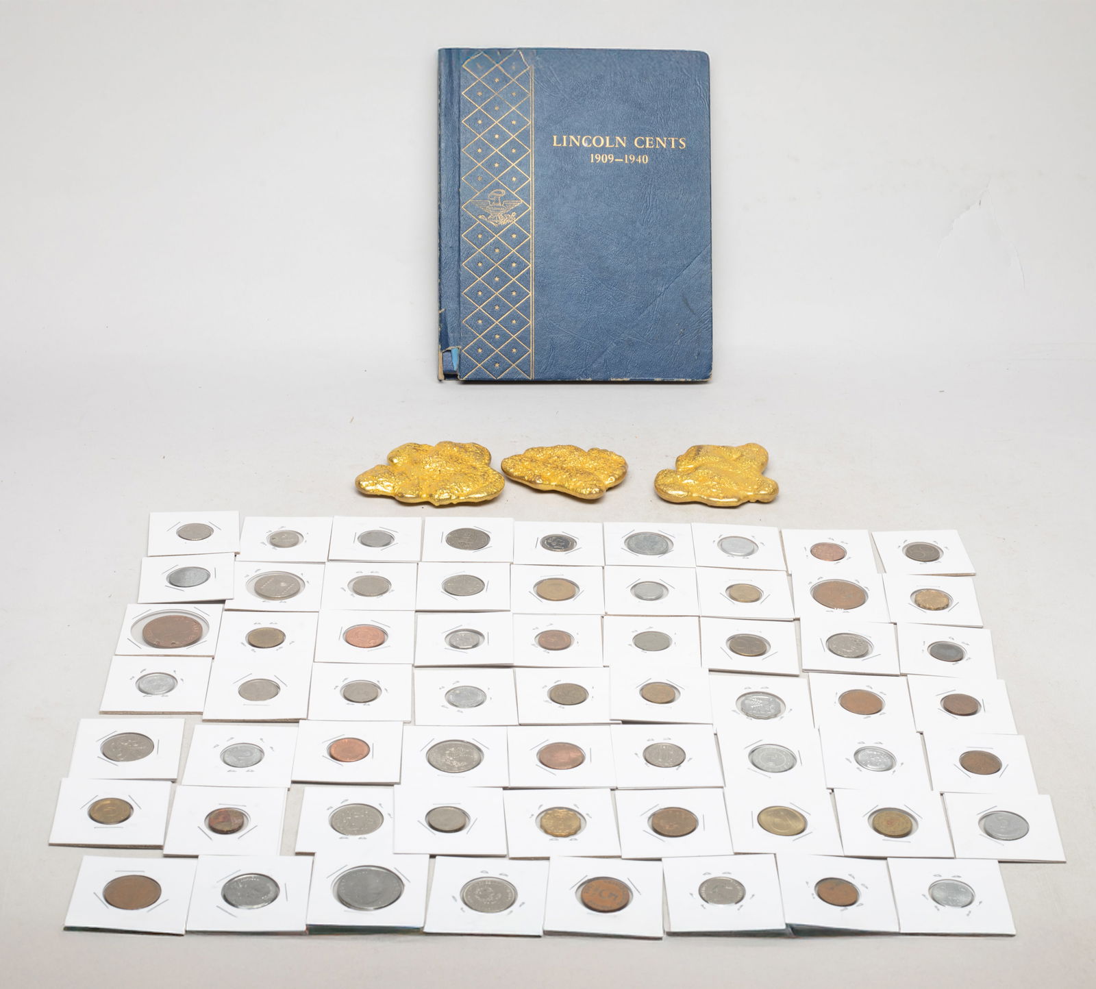 Estate Large Set World Coins, Coins Metal (1 of 17)
