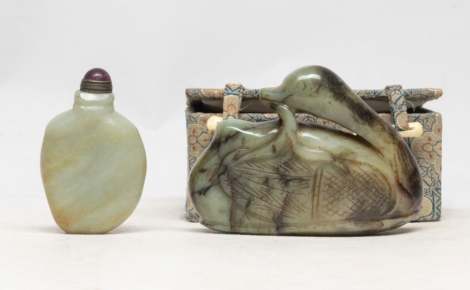 Chinese Jade Pendant & Snuff Bottle (1 of 17)