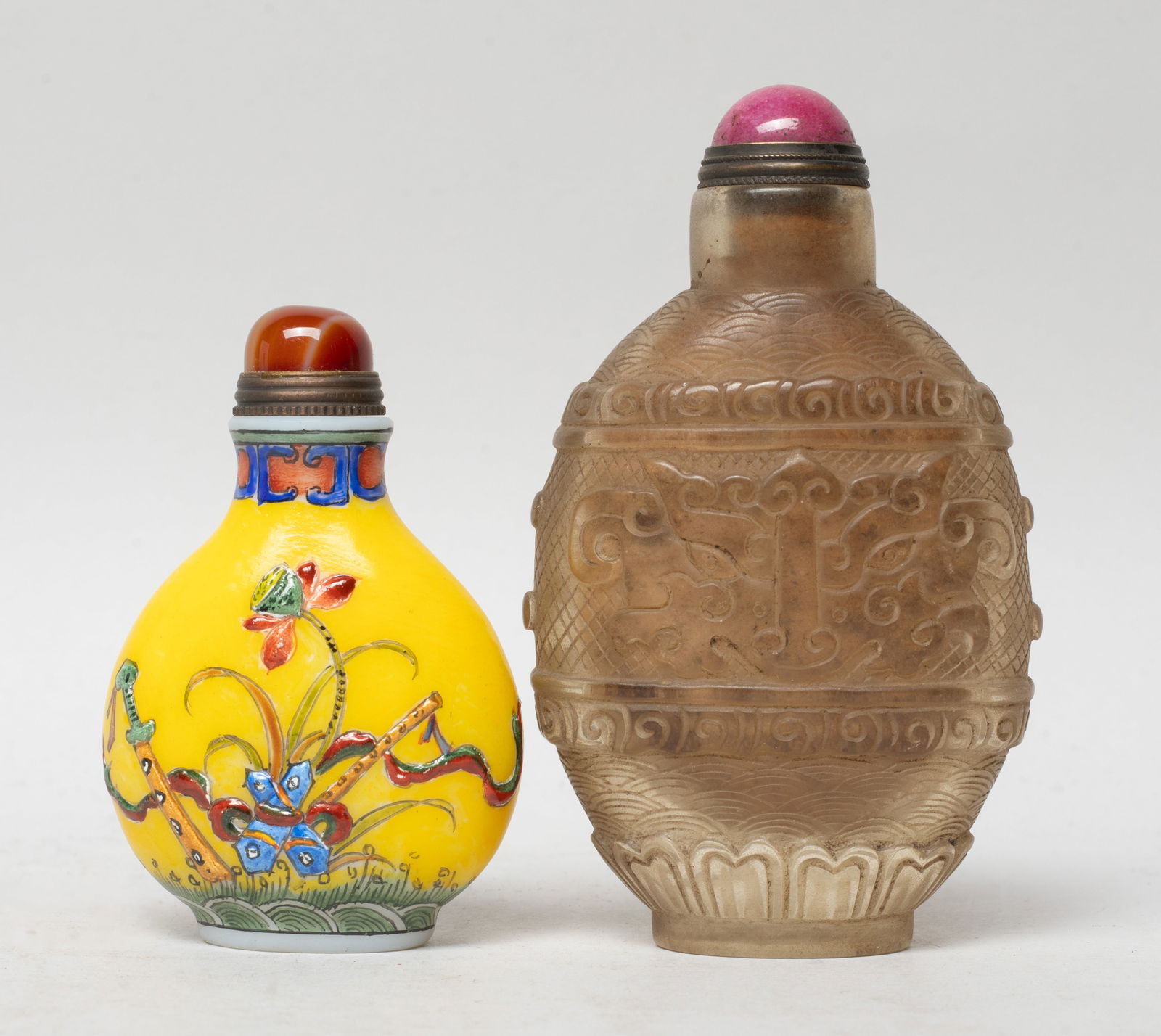 Two Chinese Export Peiking Glass Snuff Bottles (1 of 11)