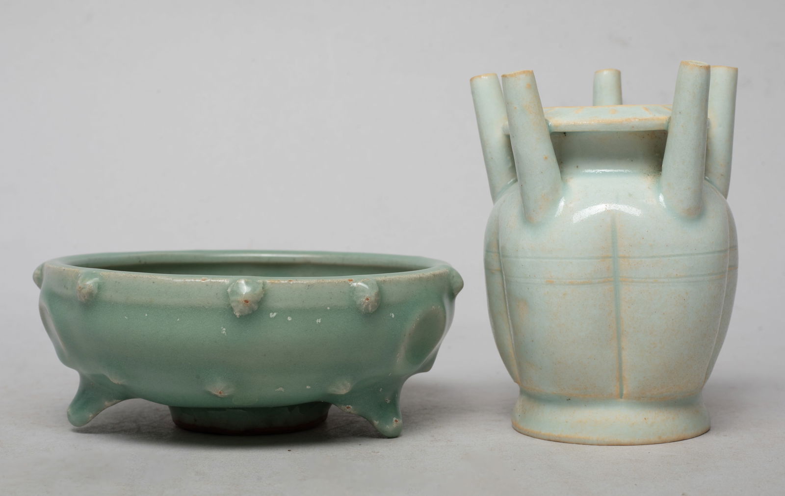 Estate Chinese Export Porcelain Censers: The shallow censer applied with celadon glaze, the other censer of lobed ovoid form, applied with mottled bluish white glaze. Approx. 4.7*1.7 inch (larger).