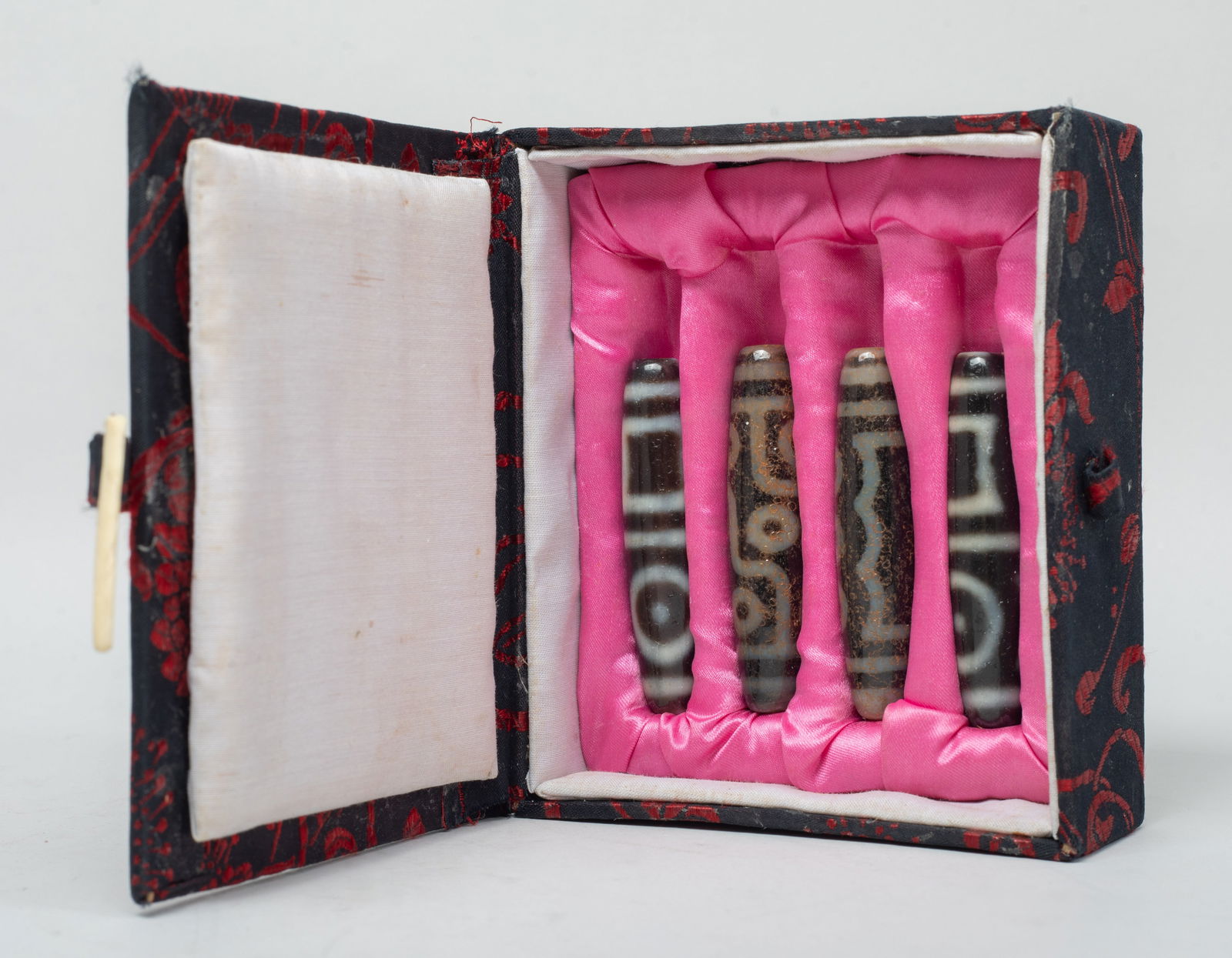 Set Chinese/ Tibetan Long Dzi Beads (1 of 11)