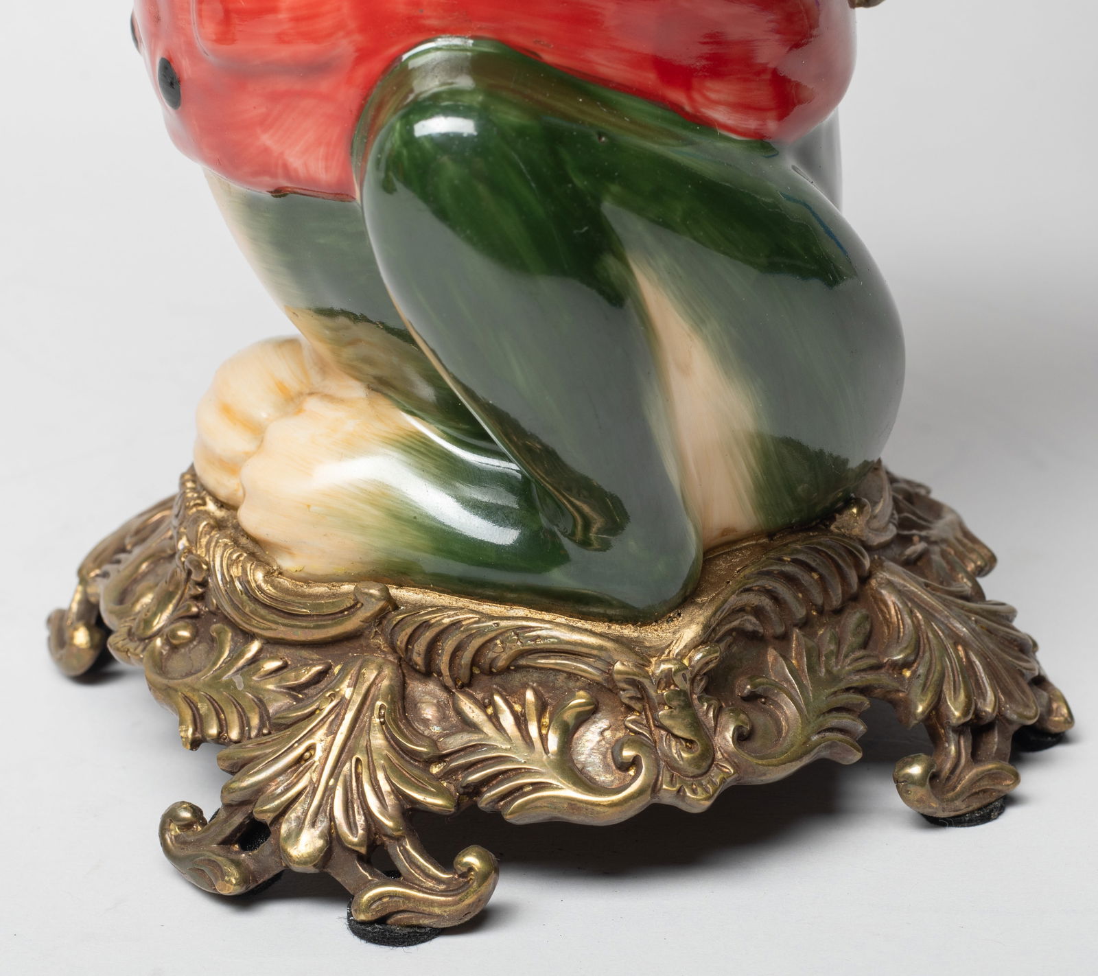 Two Chinese Export Porcelain Candlesticks - 15