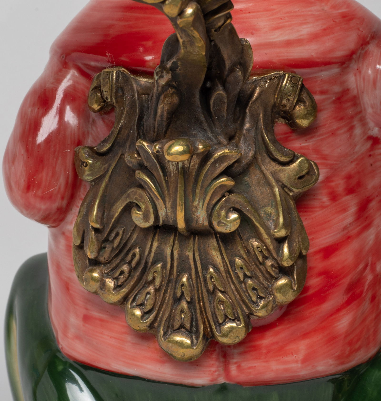 Two Chinese Export Porcelain Candlesticks - 3