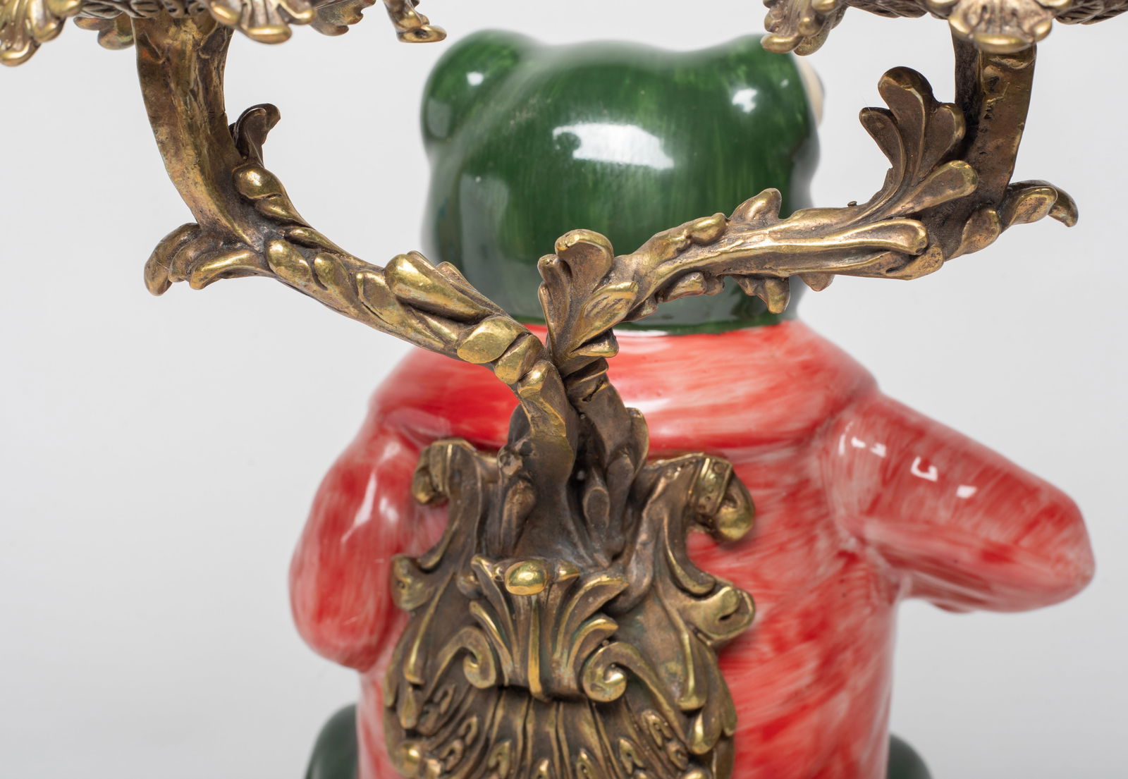 Two Chinese Export Porcelain Candlesticks - 5