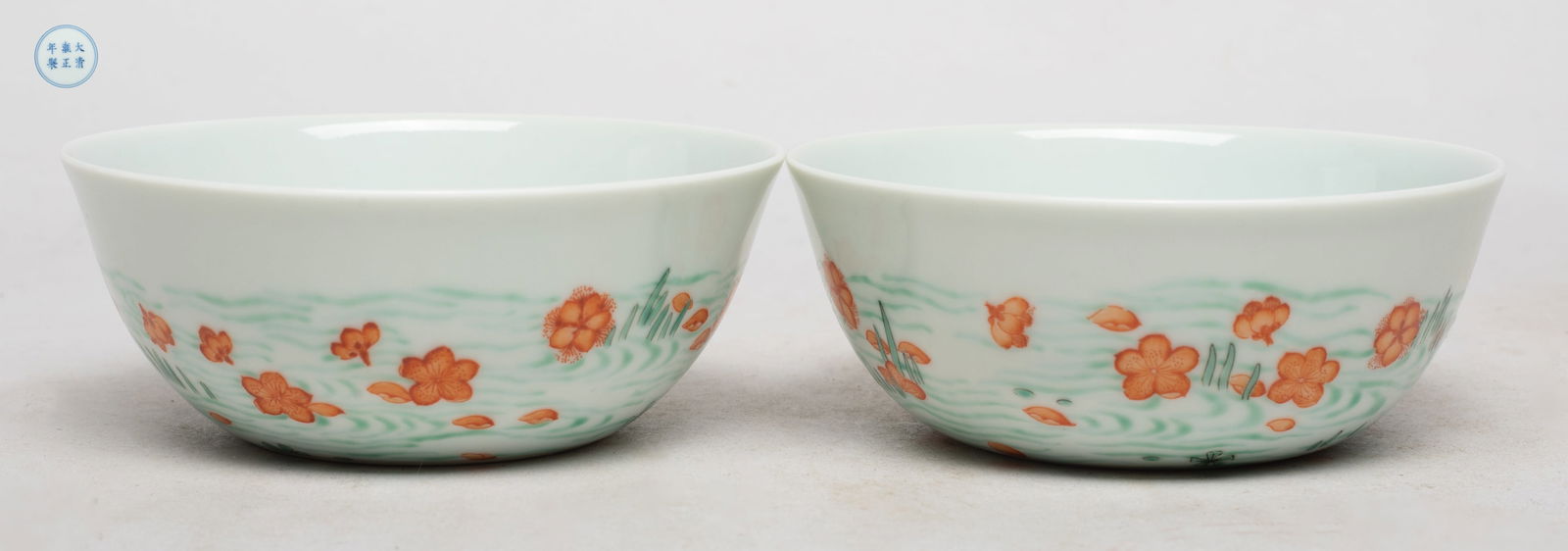Two Chinese Export Porcelain Tea Cups (1 of 9)