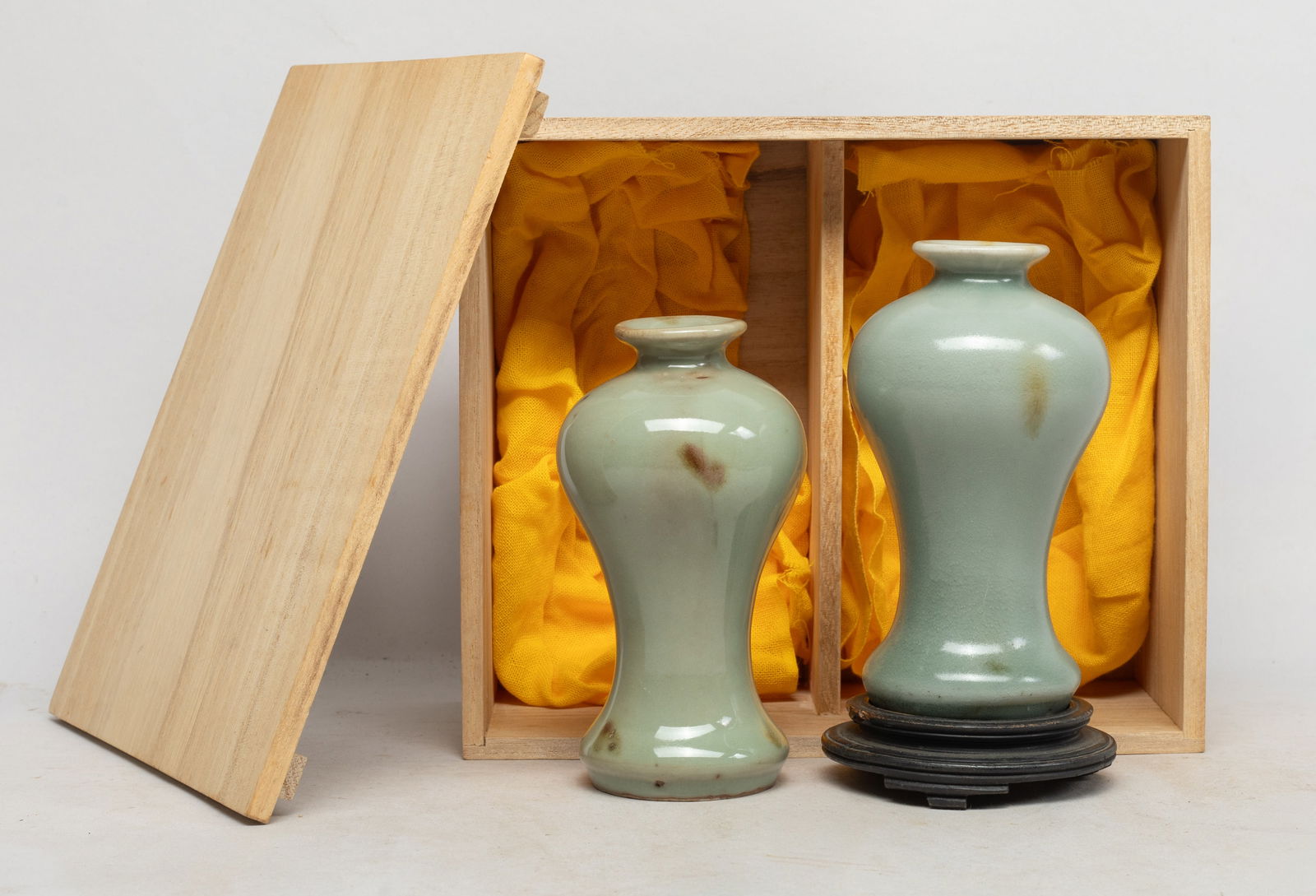 Two Chinese Longquan Porcelain Cabinet Vases (1 of 10)