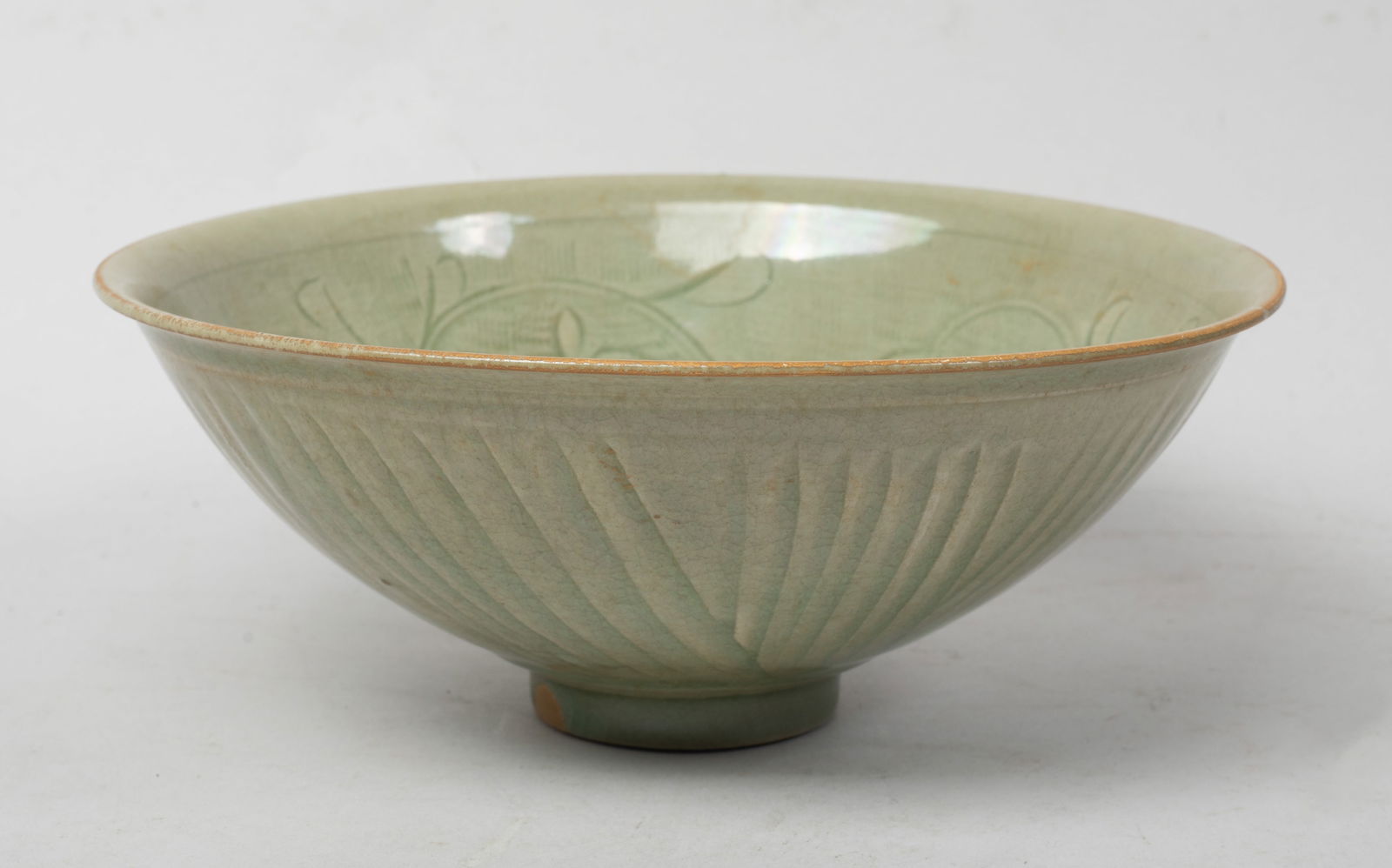 Large Chinese Shipwreck Type Porcelain Bowl (1 of 9)