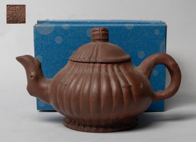 Chinese Yixing Zisha Tea Pot