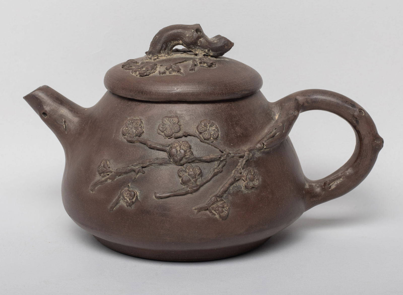 Chinese Yixing Zisha Tea Pot (1 of 12)