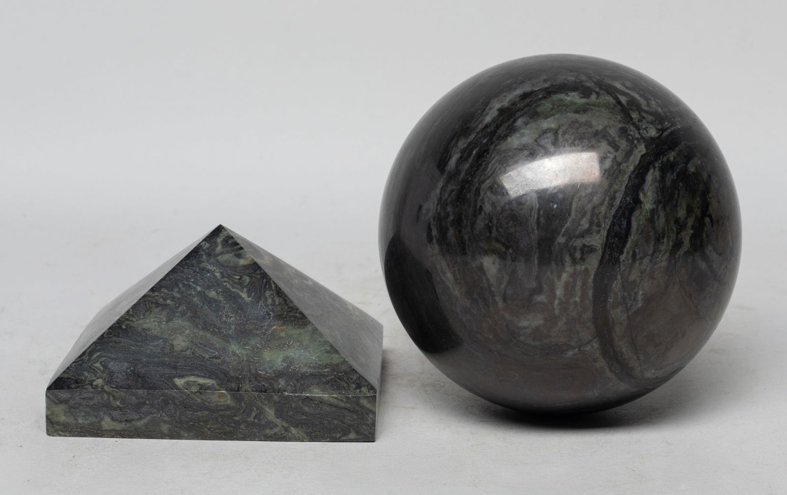 Two Heavy Gemstone Table Sculptures (1 of 10)