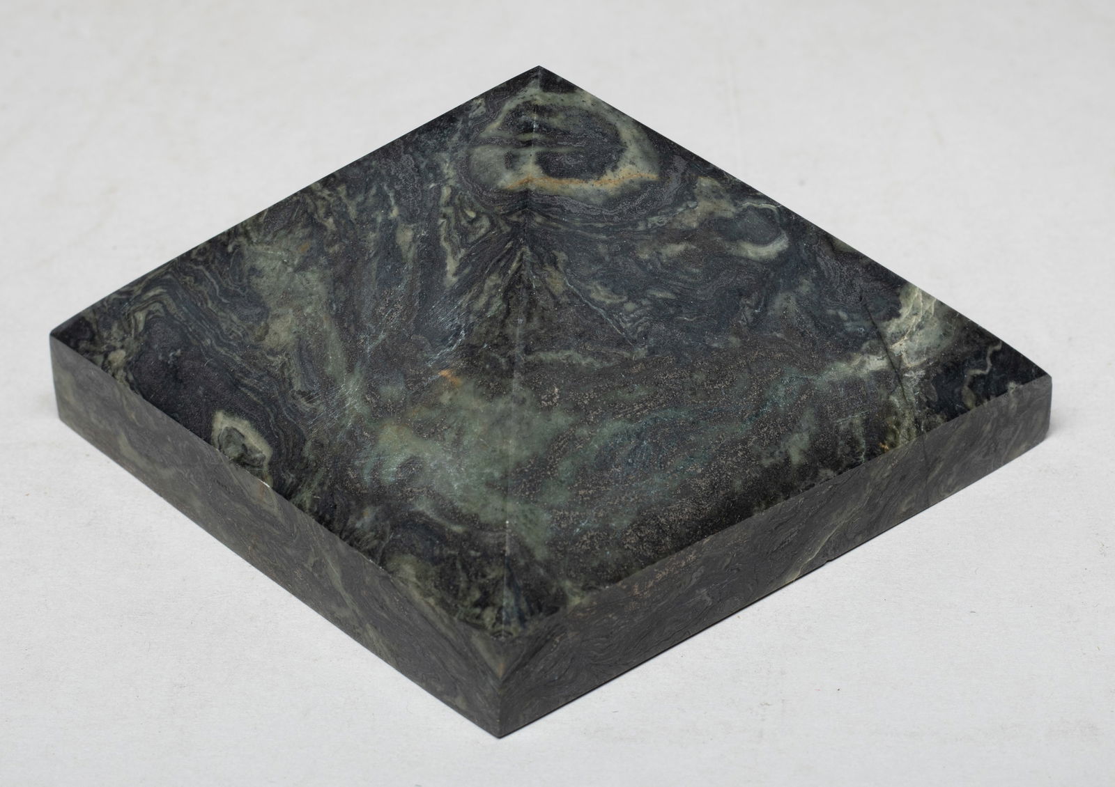 Two Heavy Gemstone Table Sculptures - 3