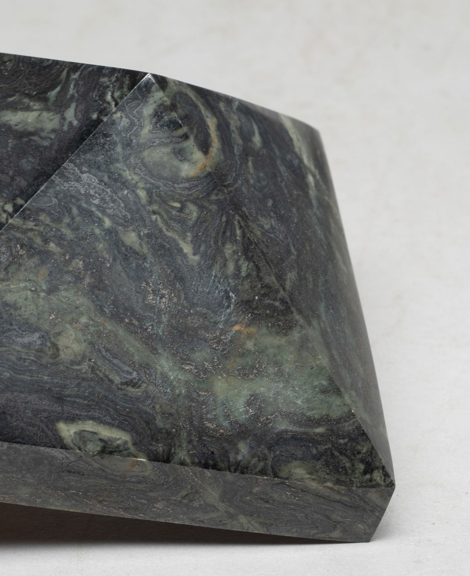 Two Heavy Gemstone Table Sculptures - 5