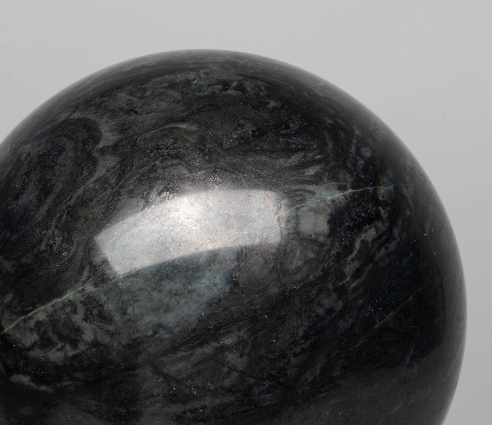 Two Heavy Gemstone Table Sculptures - 9