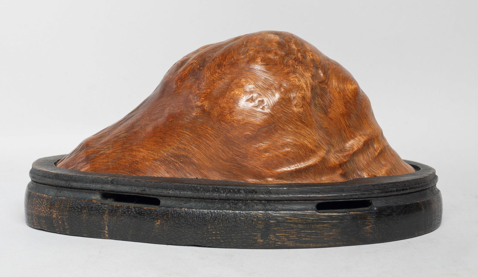 Vintage Chinese Root Wood Censer: Vintage Chinese root wood censer. Approx. 8*4.5*3.7 inch.