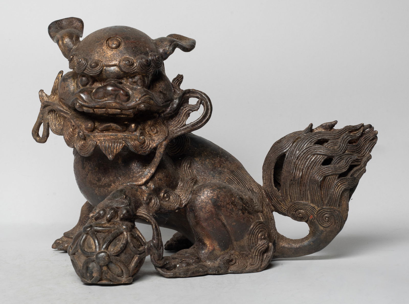 Large Chinese Painted Bronze Sculpture of Foo Dog (1 of 12)