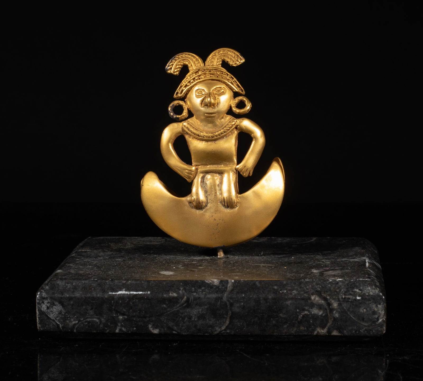 South American Gilt Sculpture on Marble: South American type gilt metal sculpture of stylized figure form, with a rectangular marble base. Approx. 4*3.4*3.2 inch (w/ stand).