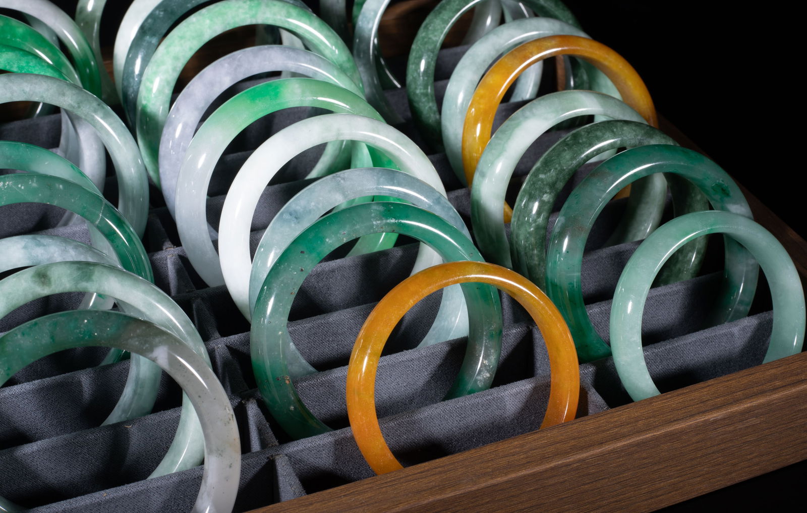 Large Set Chinese Export Jade Bangles - 9