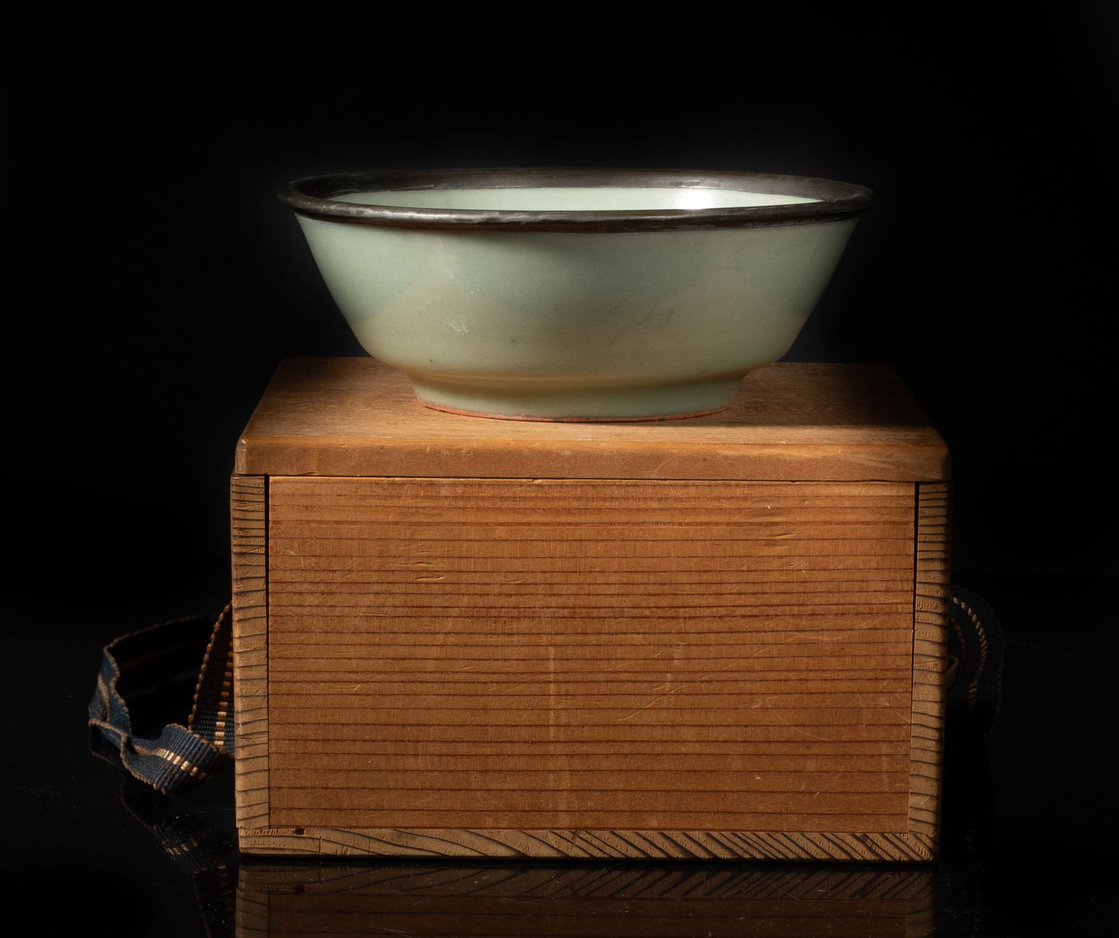 Chinese Longquan Porcelain Brush Washer (1 of 11)