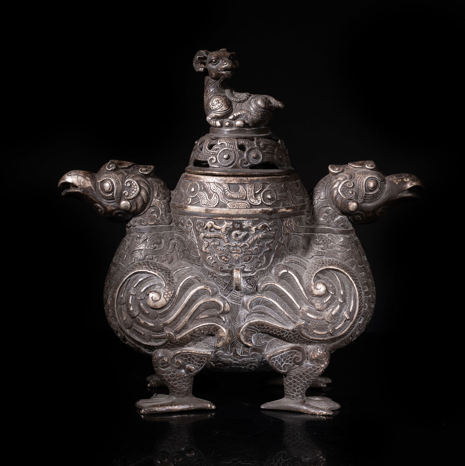 Rare Chinese Bronze Covered Vase (1 of 16)