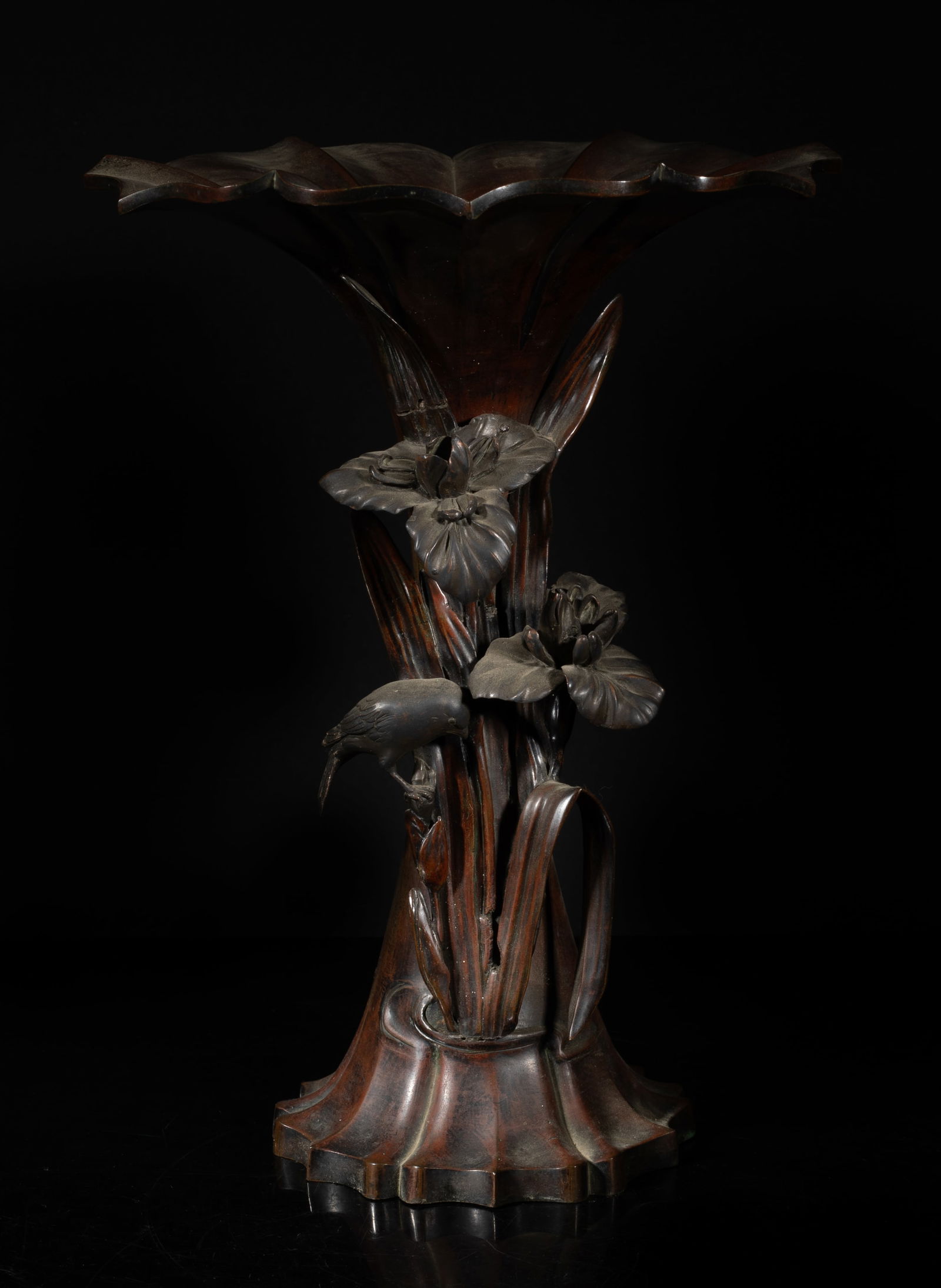 Important Japanese Old Bronze Vase (1 of 10)