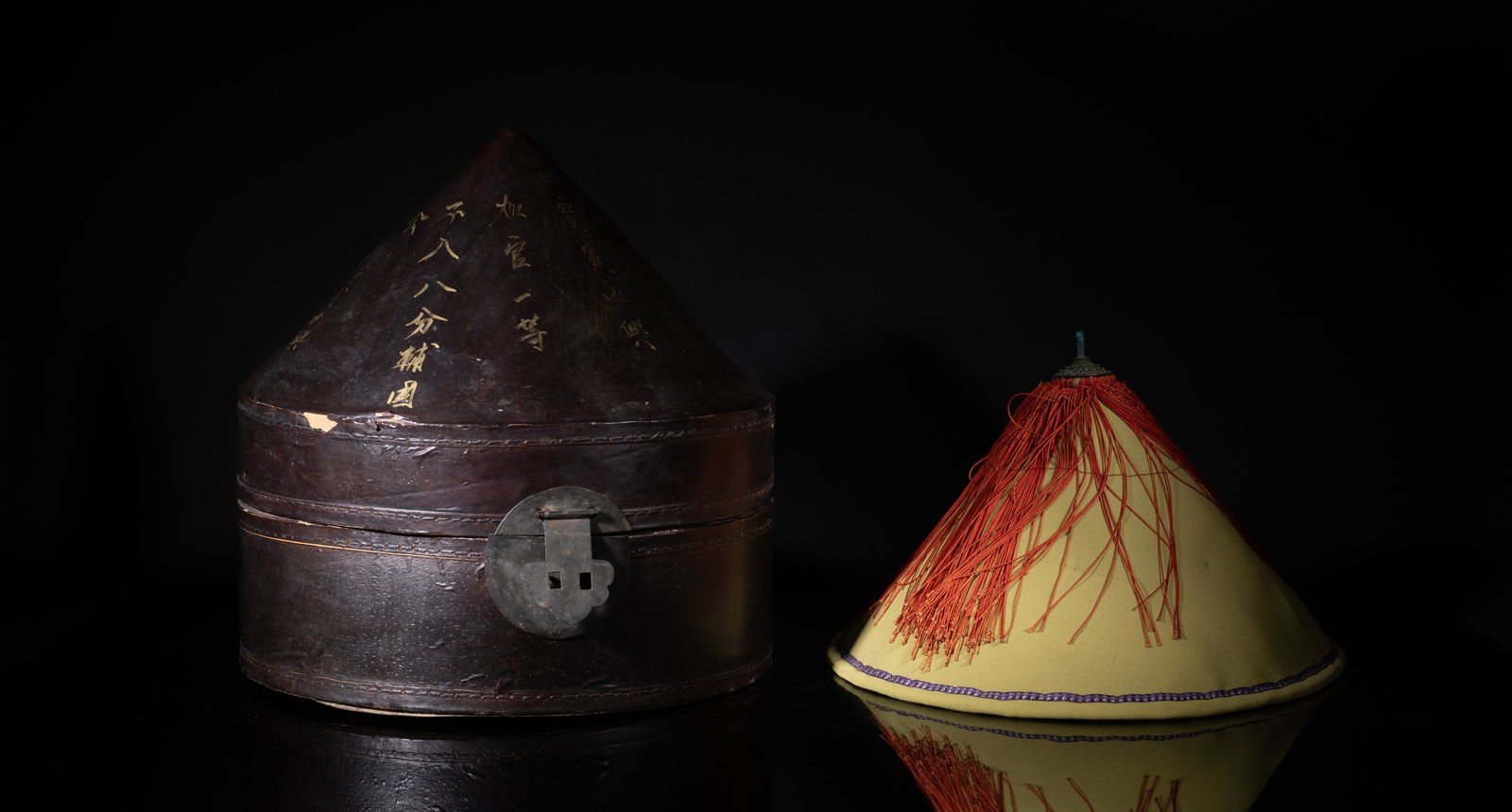 Rare Chinese Manchu Hat with Lacquer Case: Collectible Chinese Manchu hat, accompanied with a lacquer case with inscription. Approx. 13*12.7 inch (case size).