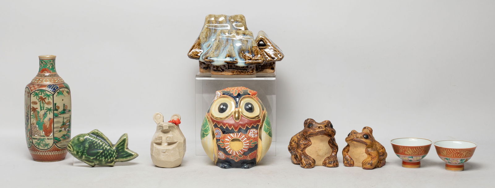 Groups Old Japanese Porcelain Wares (1 of 17)