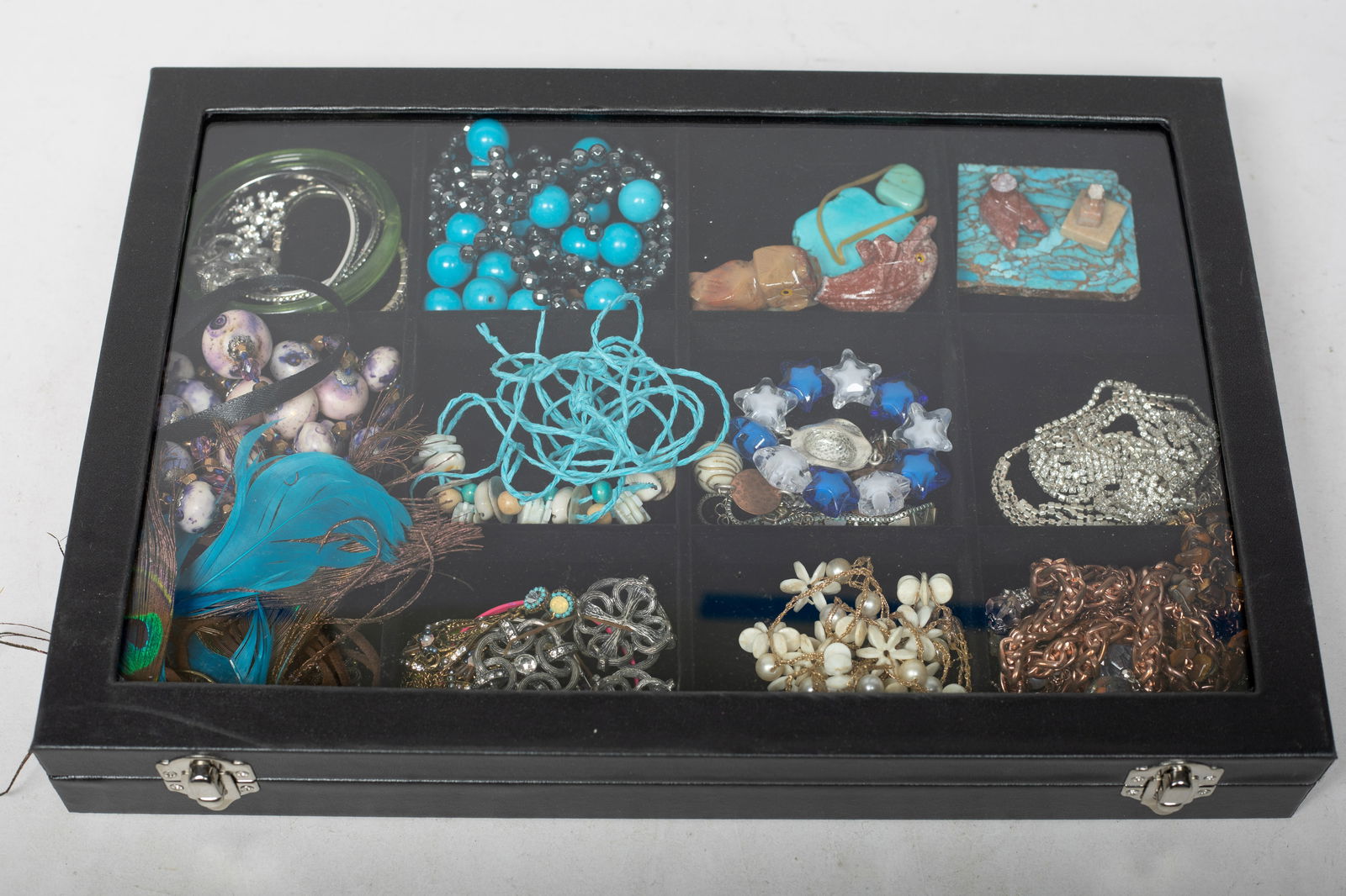 Large Set Vintage Costume Jewelry, Stones: Large group of vintage costume jewelry pieces, and stone sculptures, with case. Size varies.