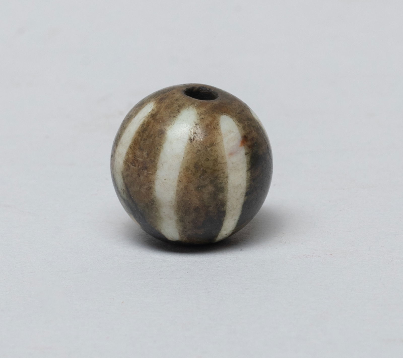 Estate Large Groups Chinese Export Beads - 10