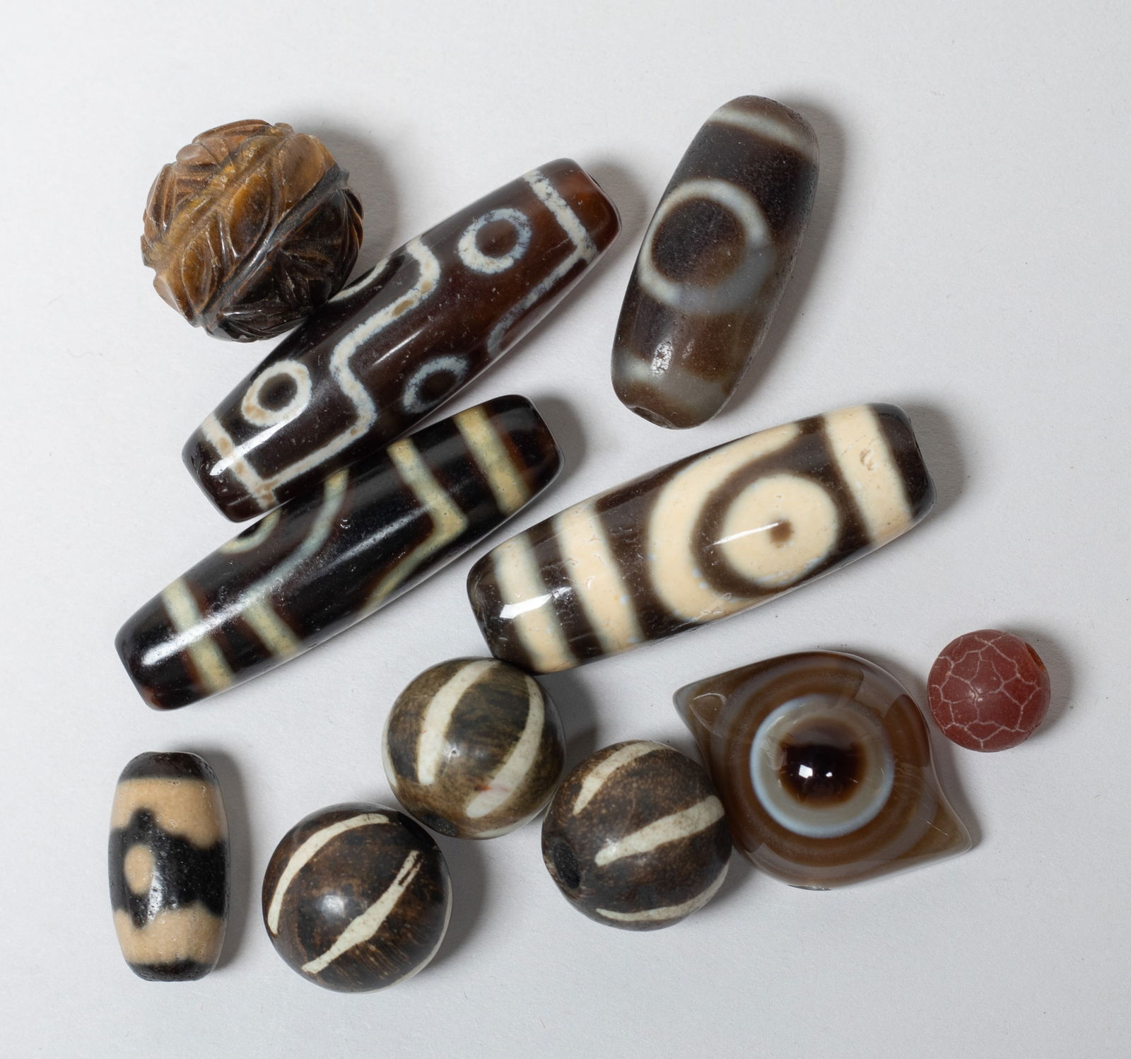 Estate Large Groups Chinese Export Beads - 6